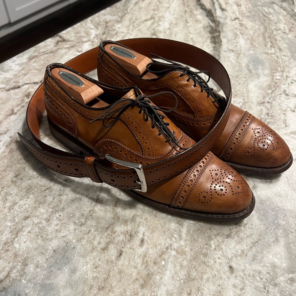 Allen Edmonds Tan Leather Oxfords with Belt